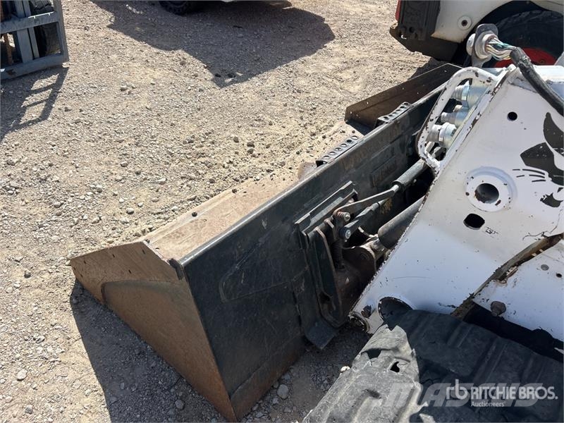 Bobcat T770 Skid steer mini nakladalci