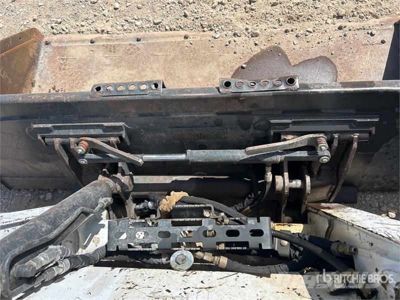Bobcat T770 Skid steer mini nakladalci