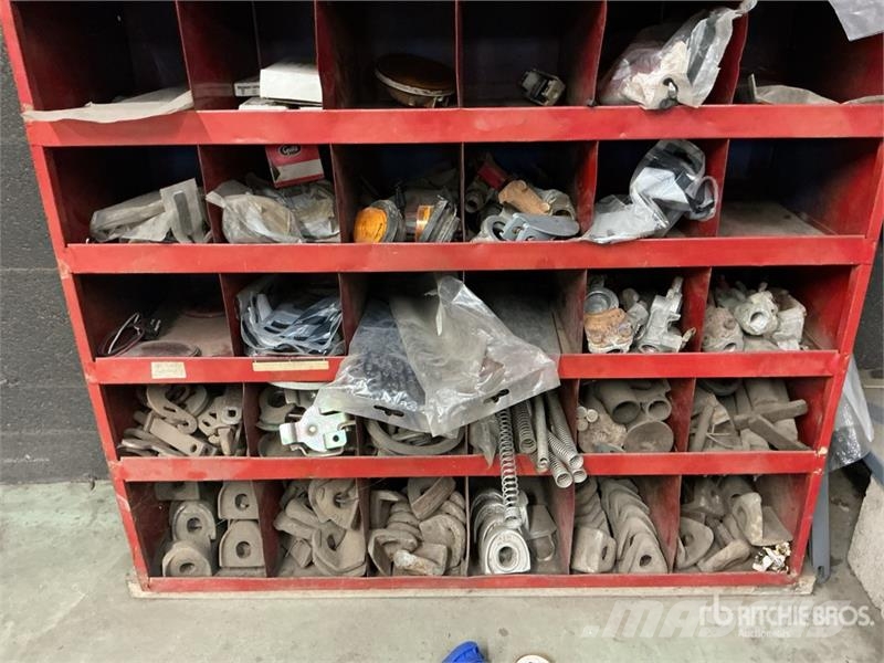 Bolt Bin w/Wheel Wedges, Lights, Misc. Parts Andet tilbehør