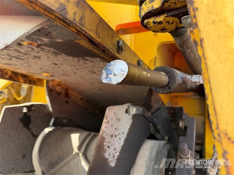 Bomag BM1200/30 Cold Planer アスファルトコールドミリングマシーン