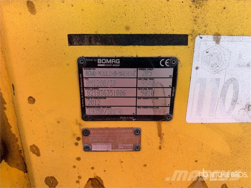 Bomag BM1200/30 Cold Planer アスファルトコールドミリングマシーン