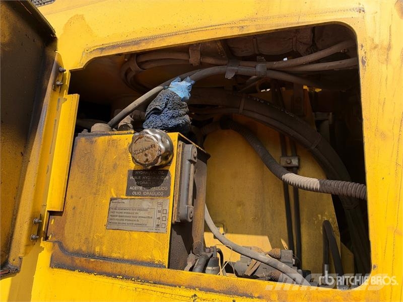 Bomag BM1200/30 Cold Planer アスファルトコールドミリングマシーン