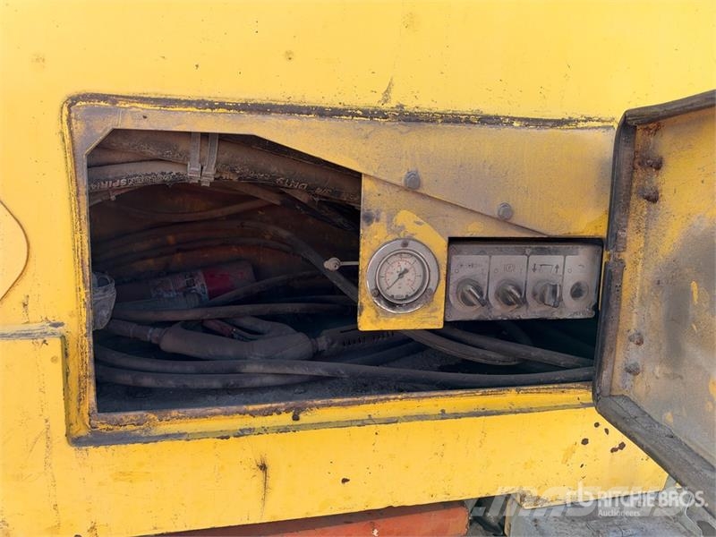 Bomag BM1200/30 Cold Planer アスファルトコールドミリングマシーン