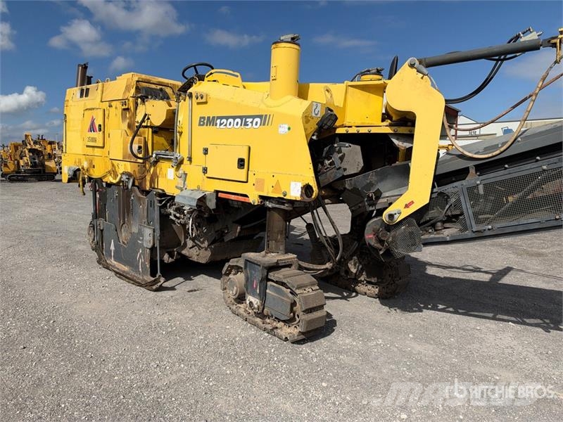 Bomag BM1200/30 Cold Planer アスファルトコールドミリングマシーン
