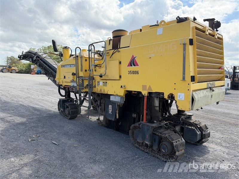 Bomag BM1200/30 Cold Planer アスファルトコールドミリングマシーン
