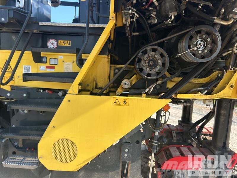 Bomag BM2200/65 Tracked Cold Planer ماكينات الكشط البارد للأسفلت