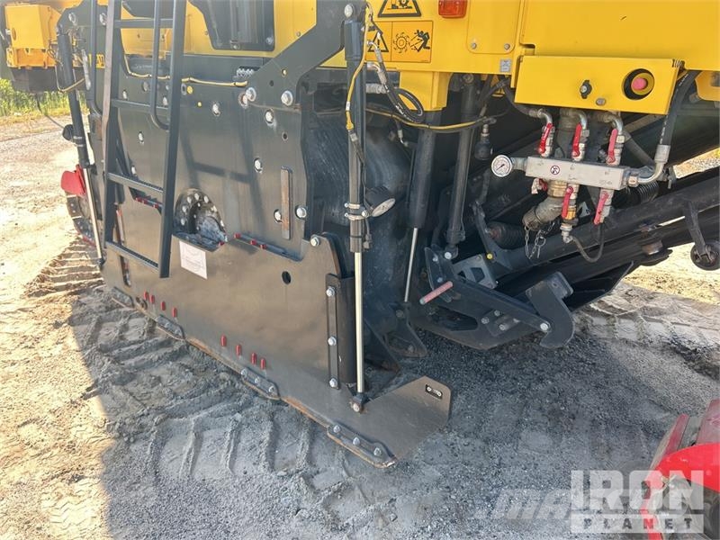 Bomag BM2200/65 Tracked Cold Planer ماكينات الكشط البارد للأسفلت