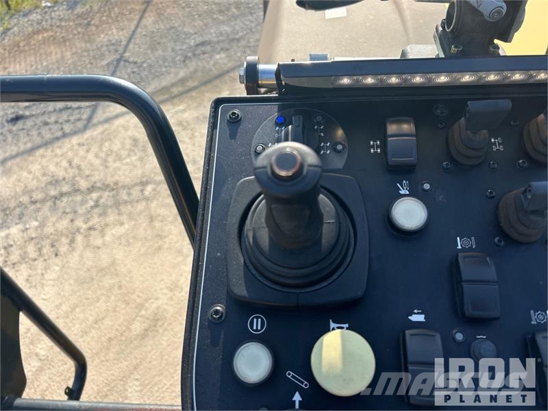 Bomag BM2200/65 Tracked Cold Planer ماكينات الكشط البارد للأسفلت