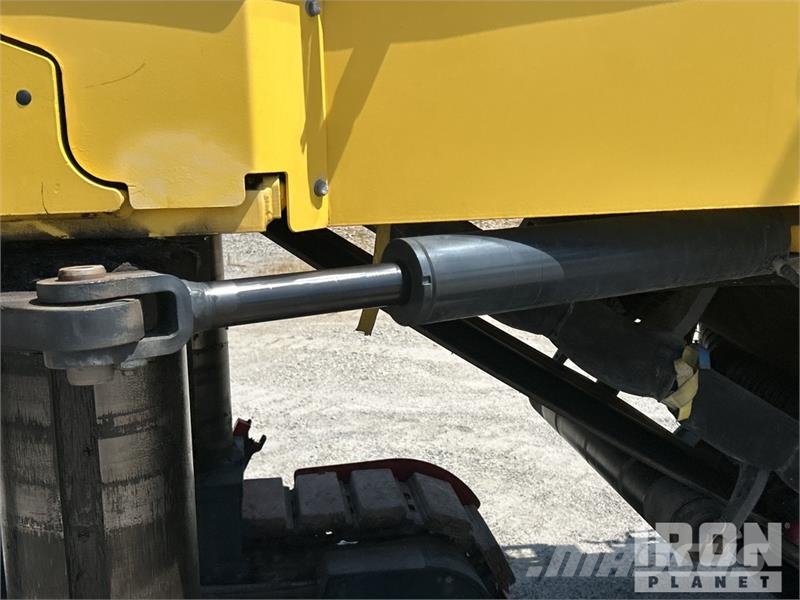 Bomag BM2200/65 Tracked Cold Planer Asphalt cold milling machines