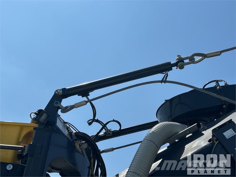 Bomag BM2200/65 Tracked Cold Planer Asphalt cold milling machines
