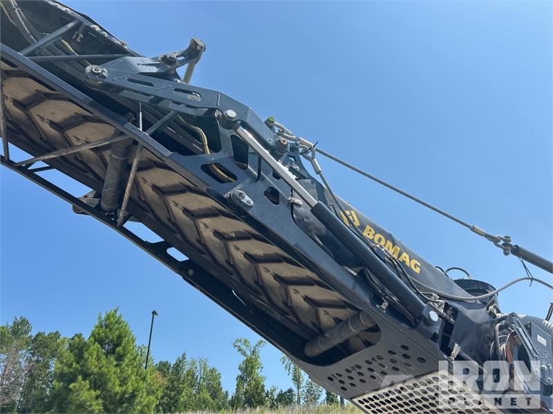 Bomag BM2200/65 Tracked Cold Planer Asphalt cold milling machines