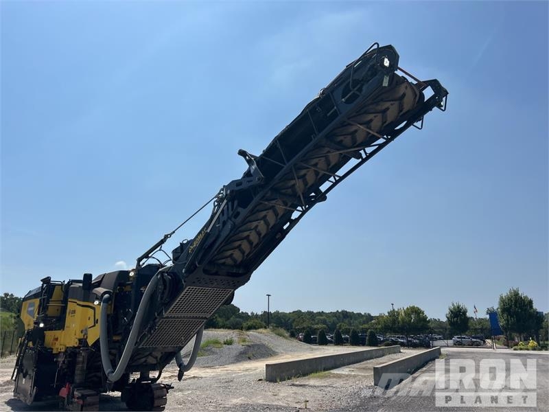 Bomag BM2200/65 Tracked Cold Planer Asphalt cold milling machines