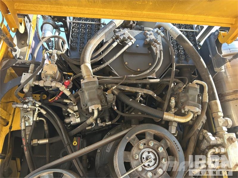 Bomag BM2200/65 Tracked Cold Planer ماكينات الكشط البارد للأسفلت