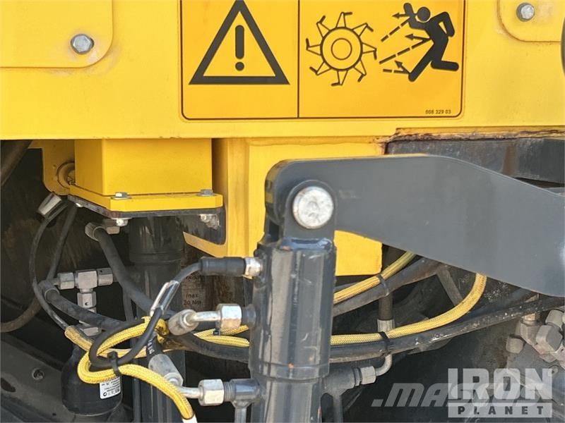 Bomag BM2200/65 Tracked Cold Planer ماكينات الكشط البارد للأسفلت