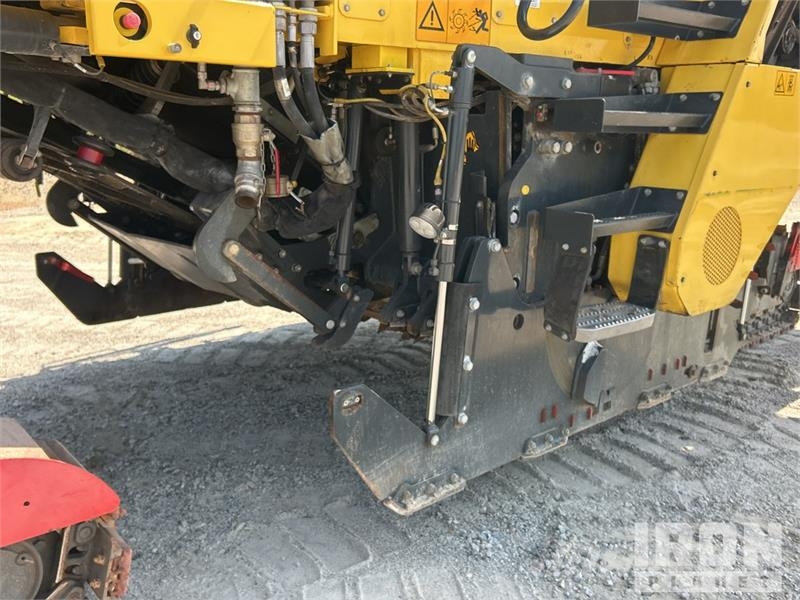 Bomag BM2200/65 Tracked Cold Planer Asphalt cold milling machines