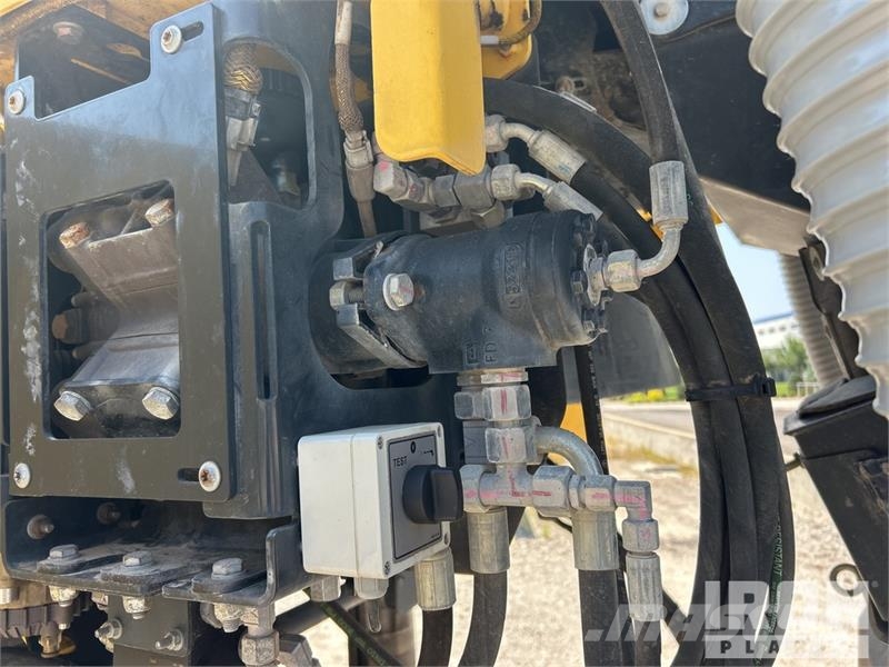Bomag BM2200/65 Tracked Cold Planer Asphalt cold milling machines