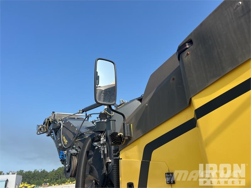 Bomag BM2200/65 Tracked Cold Planer ماكينات الكشط البارد للأسفلت