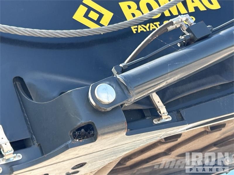 Bomag BM2200/65 Tracked Cold Planer ماكينات الكشط البارد للأسفلت