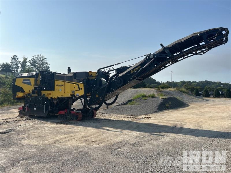 Bomag BM2200/65 Tracked Cold Planer ماكينات الكشط البارد للأسفلت