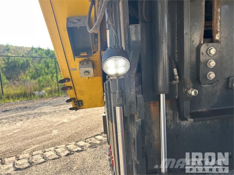 Bomag BM2200/65 Tracked Cold Planer ماكينات الكشط البارد للأسفلت