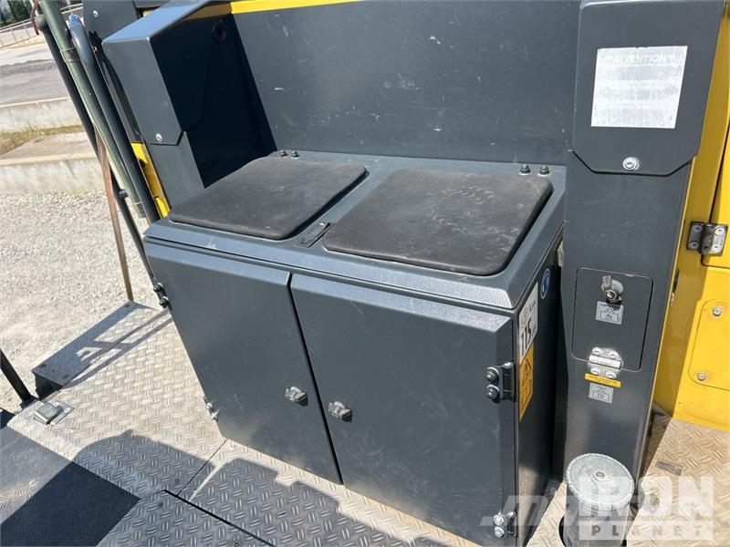 Bomag BM2200/65 Tracked Cold Planer Asphalt cold milling machines