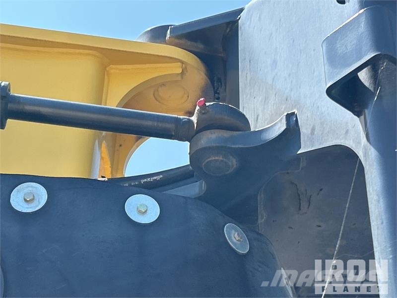 Bomag BM2200/65 Tracked Cold Planer Asphalt cold milling machines