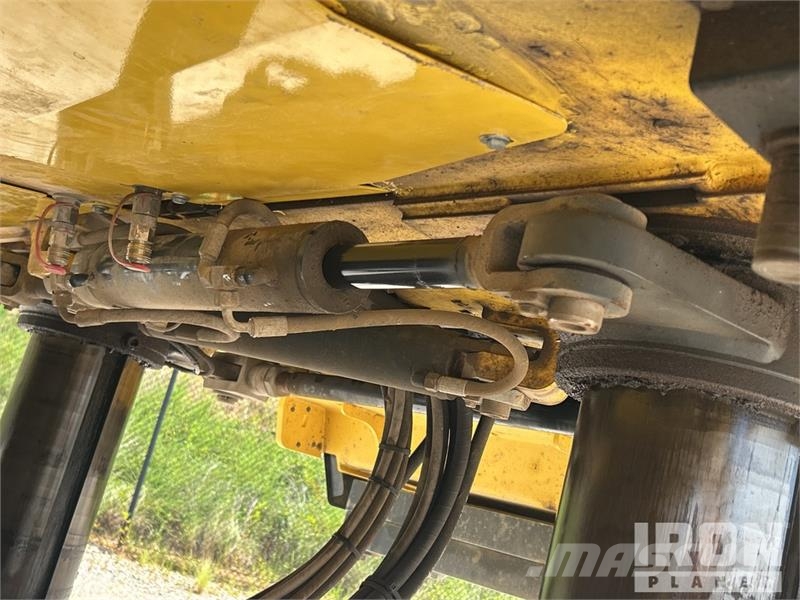 Bomag BM2200/65 Tracked Cold Planer Asphalt cold milling machines