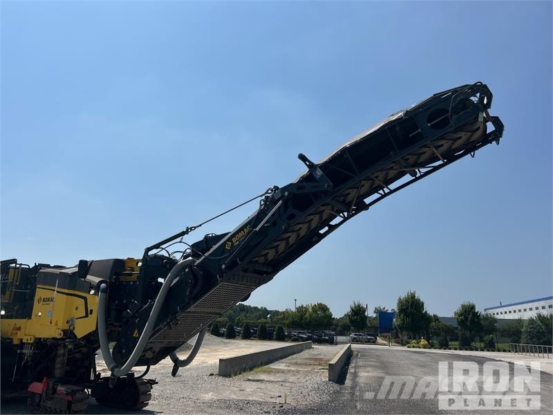 Bomag BM2200/65 Tracked Cold Planer Asphalt cold milling machines