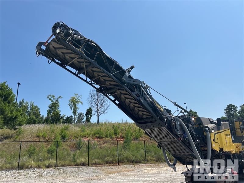 Bomag BM2200/65 Tracked Cold Planer Asphalt cold milling machines