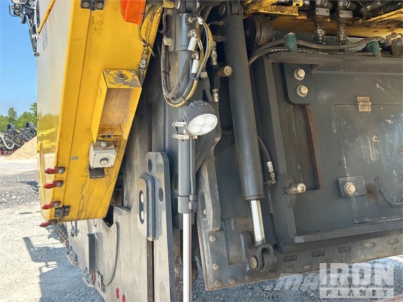 Bomag BM2200/65 Tracked Cold Planer Asphalt cold milling machines