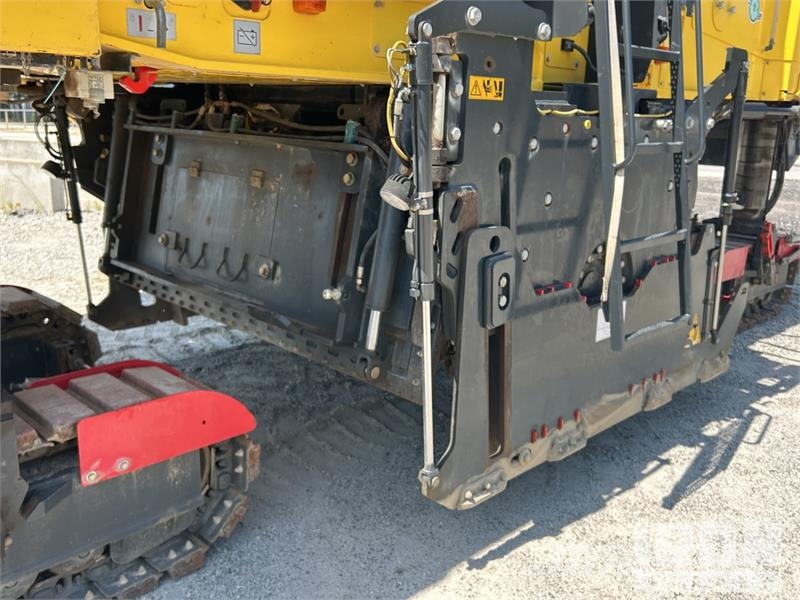 Bomag BM2200/65 Tracked Cold Planer Asphalt cold milling machines