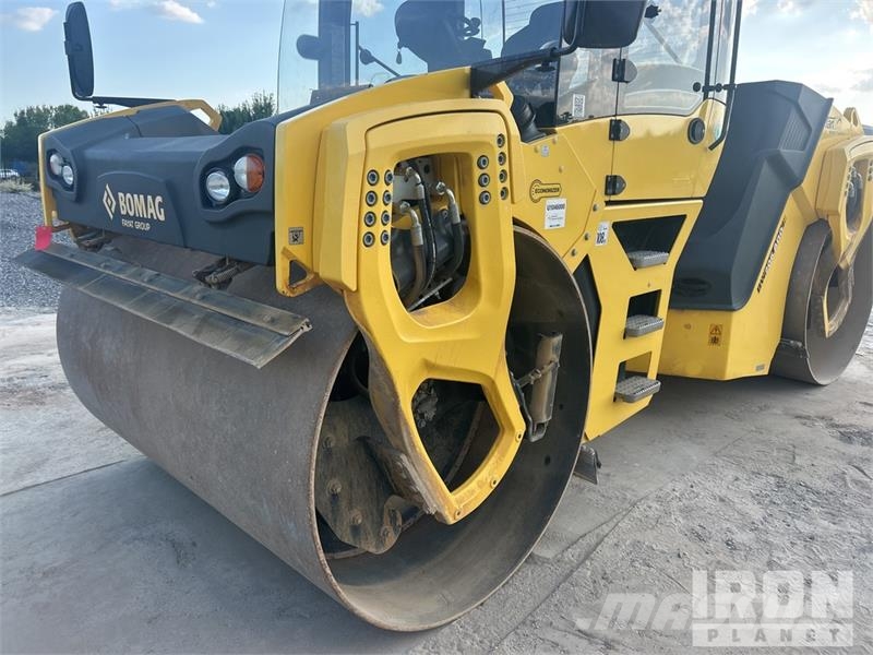 Bomag BW 206 AD0-5 Double Drum Roller مداحل ثنائية الاسطوانة