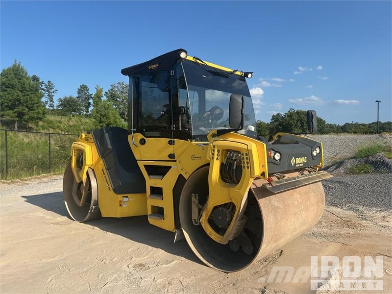 Bomag BW 206 AD0-5 Double Drum Roller مداحل ثنائية الاسطوانة