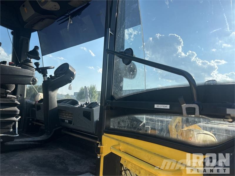Bomag BW 206 AD0-5 Double Drum Roller مداحل ثنائية الاسطوانة