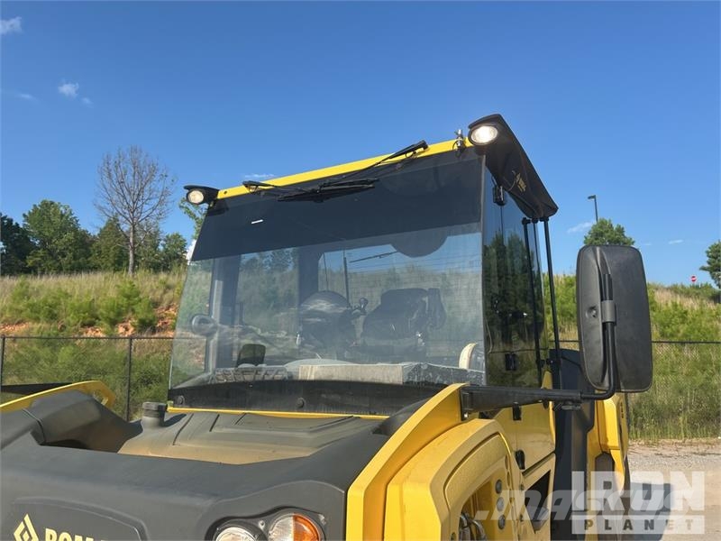 Bomag BW 206 AD0-5 Double Drum Roller مداحل ثنائية الاسطوانة