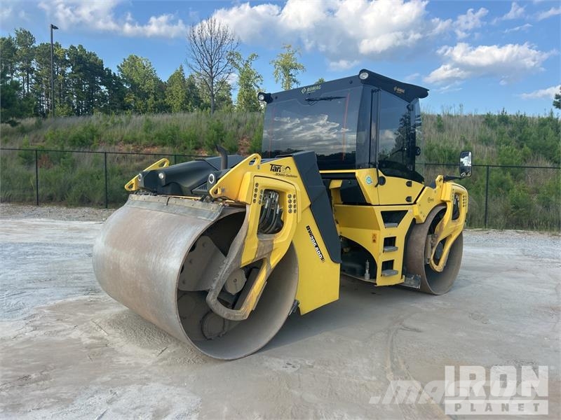 Bomag BW 206 AD0-5 Double Drum Roller مداحل ثنائية الاسطوانة