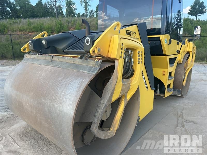 Bomag BW 206 AD0-5 Double Drum Roller مداحل ثنائية الاسطوانة