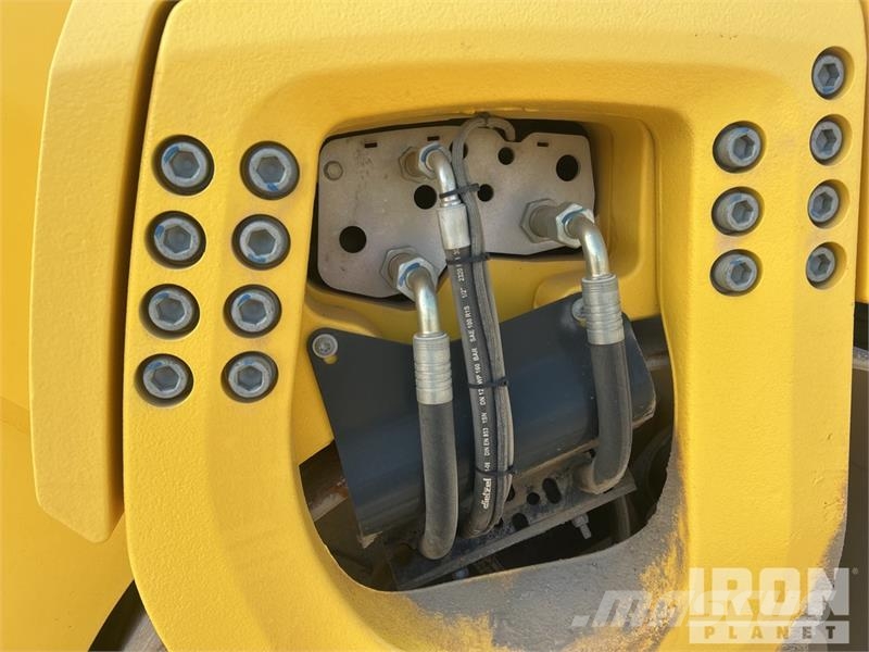 Bomag BW 206 AD0-5 Double Drum Roller مداحل ثنائية الاسطوانة