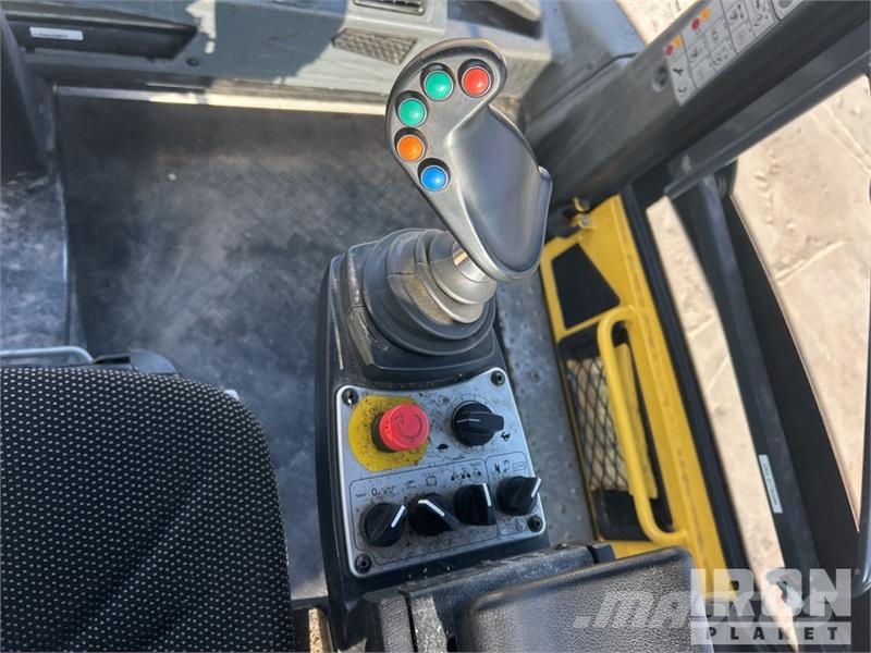 Bomag BW 206 AD0-5 Double Drum Roller مداحل ثنائية الاسطوانة