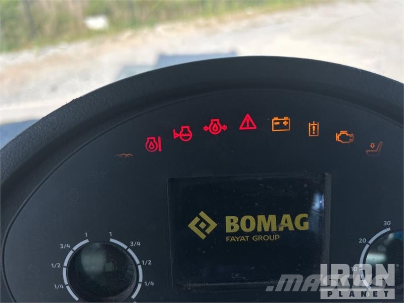 Bomag BW 206 AD0-5 Double Drum Roller مداحل ثنائية الاسطوانة