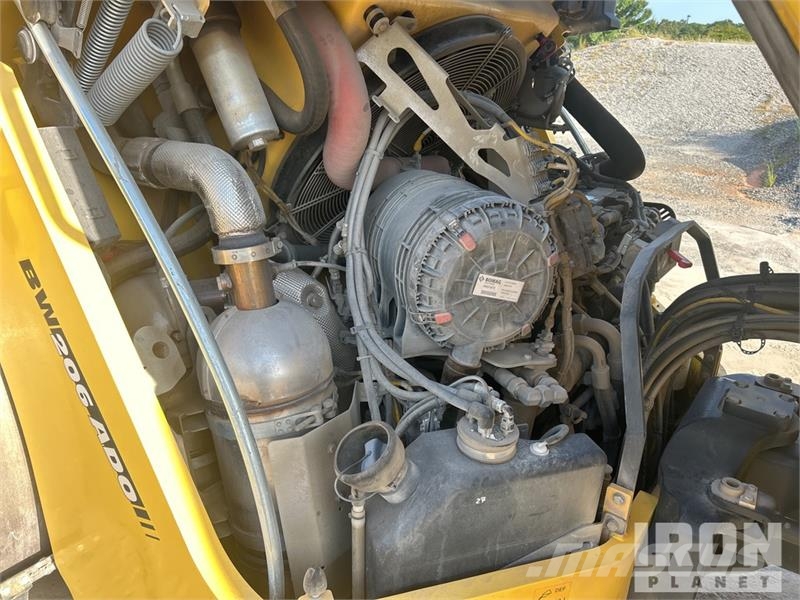 Bomag BW 206 AD0-5 Double Drum Roller مداحل ثنائية الاسطوانة