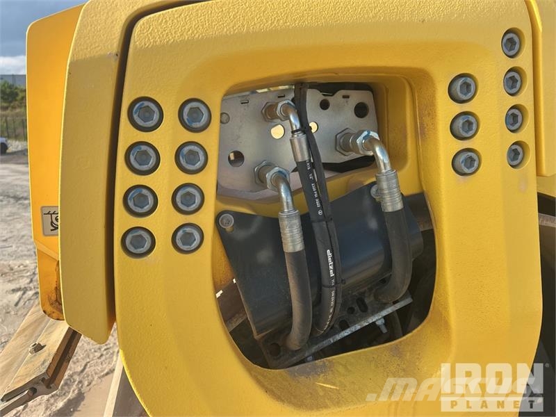 Bomag BW 206 AD0-5 Double Drum Roller مداحل ثنائية الاسطوانة