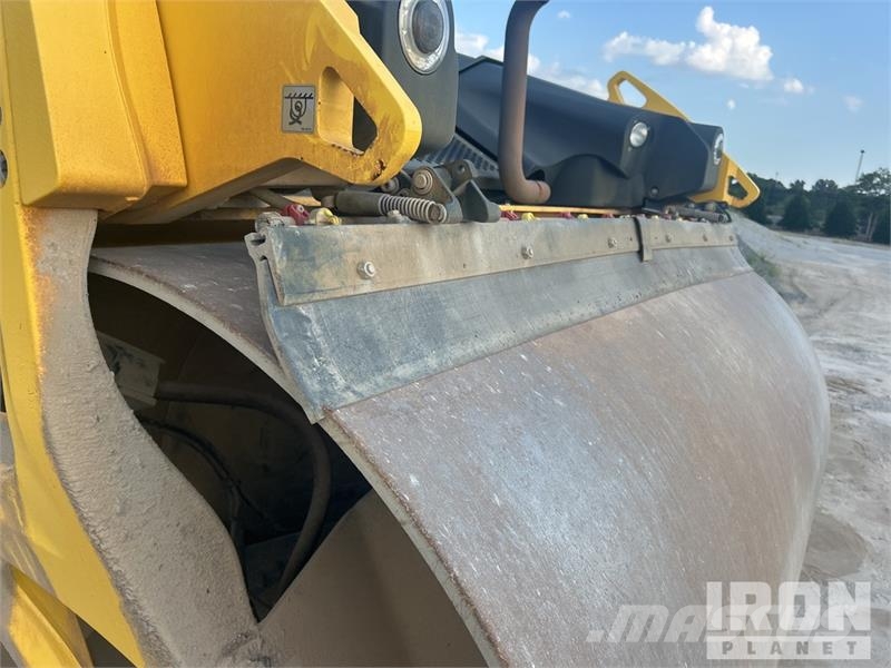 Bomag BW 206 AD0-5 Double Drum Roller مداحل ثنائية الاسطوانة