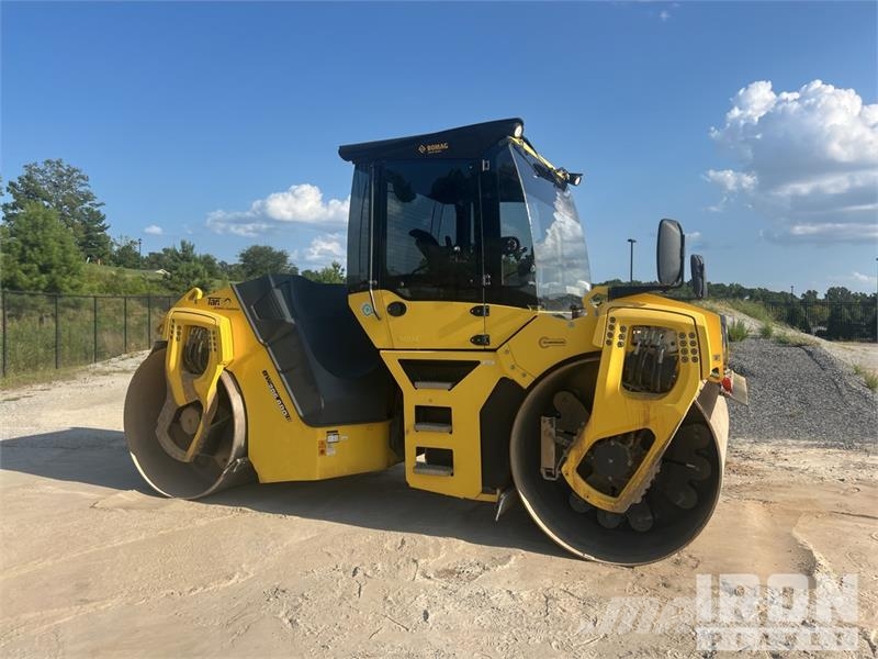 Bomag BW 206 AD0-5 Double Drum Roller مداحل ثنائية الاسطوانة