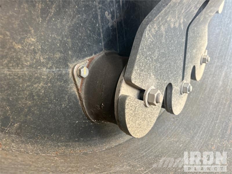 Bomag BW 206 AD0-5 Double Drum Roller مداحل ثنائية الاسطوانة