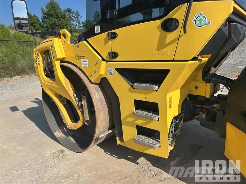 Bomag BW 206 AD0-5 Double Drum Roller Ikerdobos hengerek