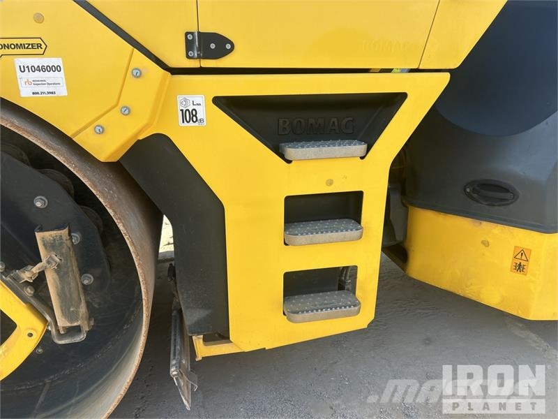 Bomag BW 206 AD0-5 Double Drum Roller مداحل ثنائية الاسطوانة