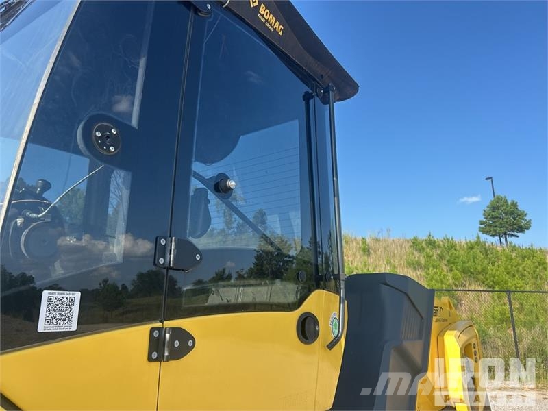 Bomag BW 206 AD0-5 Double Drum Roller مداحل ثنائية الاسطوانة