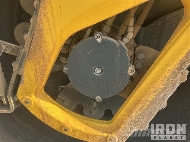 Bomag BW 206 AD0-5 Double Drum Roller مداحل ثنائية الاسطوانة