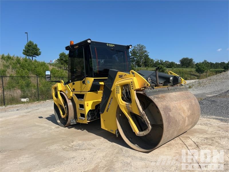 Bomag BW 206 AD0-5 Double Drum Roller Ikerdobos hengerek